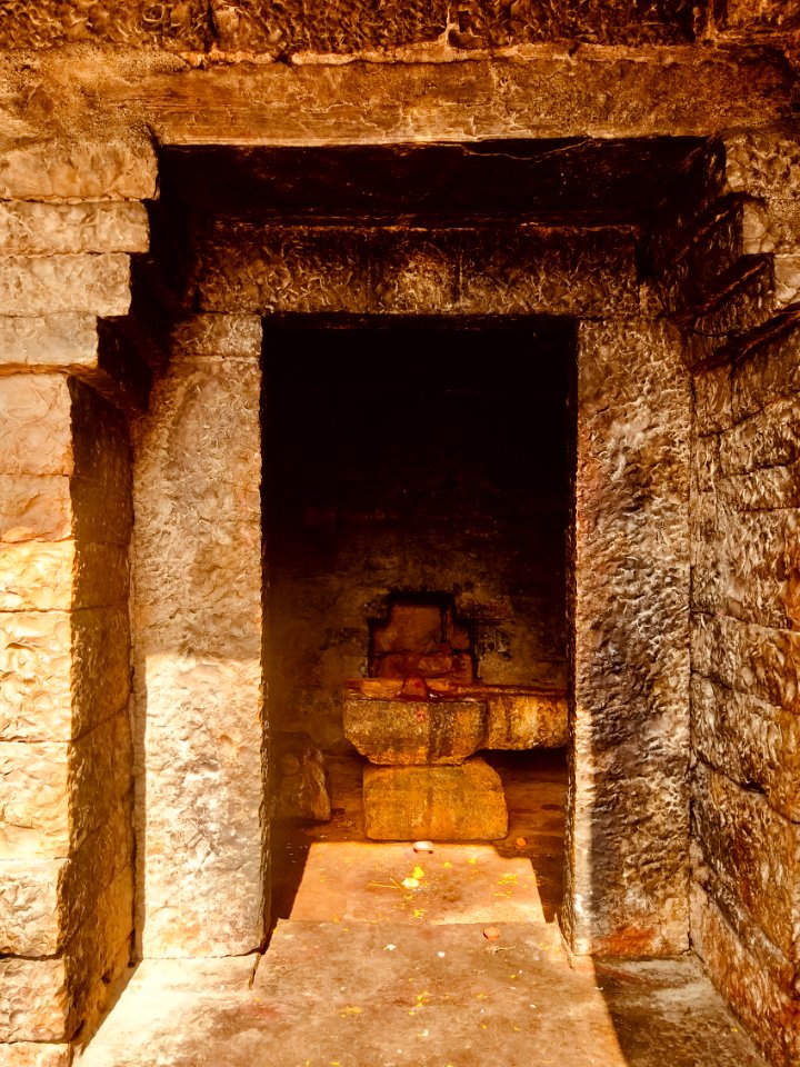 15th_century_Yaganti_Umamahesvara_temple,_Andhra_Pradesh_India_-_83