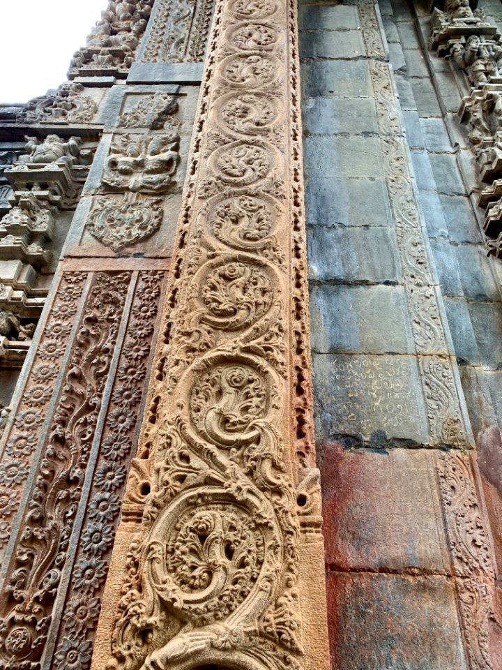 15th_century_Bugga_Ramalingeswara_temple,_Tadipatri,_Andhra_Pradesh,_India_-_16