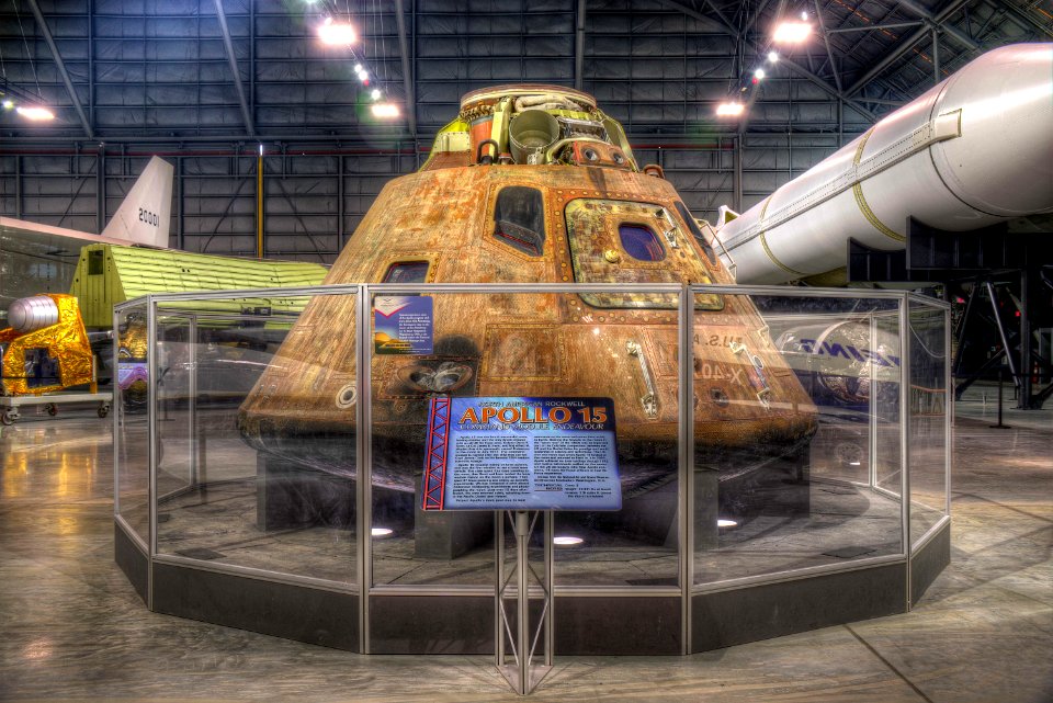 17_14_122_apollo_15