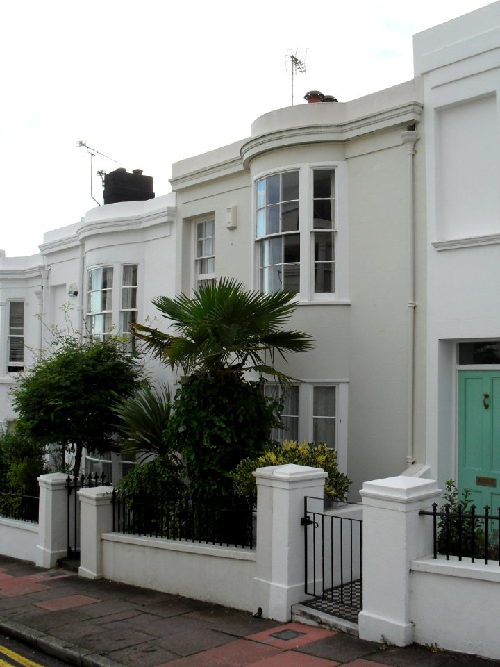 16_and_17_Victoria_Street,_Brighton_(NHLE_Code_1380186)_(September_2010)