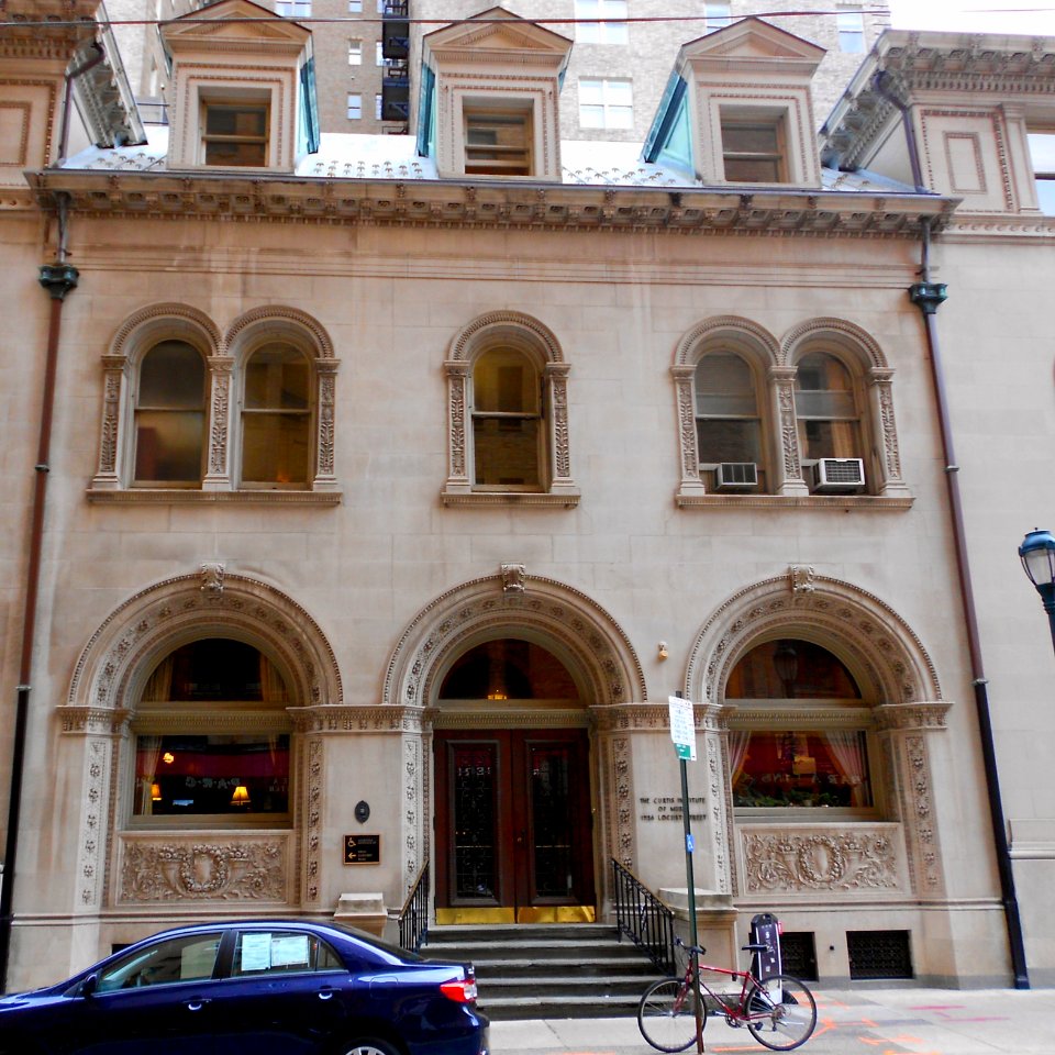 1726_Locust,_Philly_Curtis_School