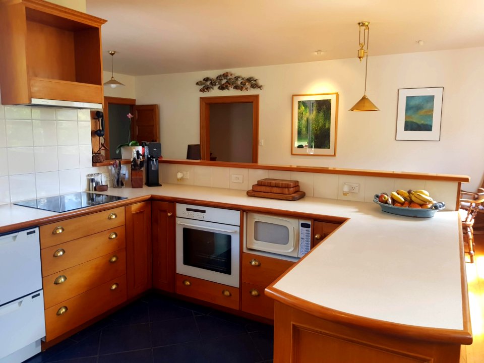 176_Nile_Street_kitchen