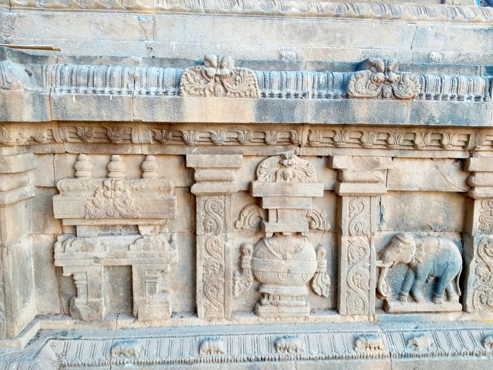 16th_century_Lakshmi_Narasimha_Swamy_temple,_Lower_Ahobilam,_Andhra_Pradesh_India_-_20
