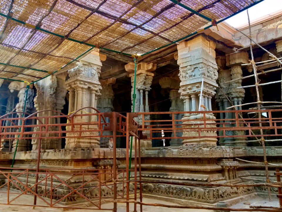 16th_century_Lakshmi_Narasimha_Swamy_temple,_Lower_Ahobilam,_Andhra_Pradesh_India_-_28