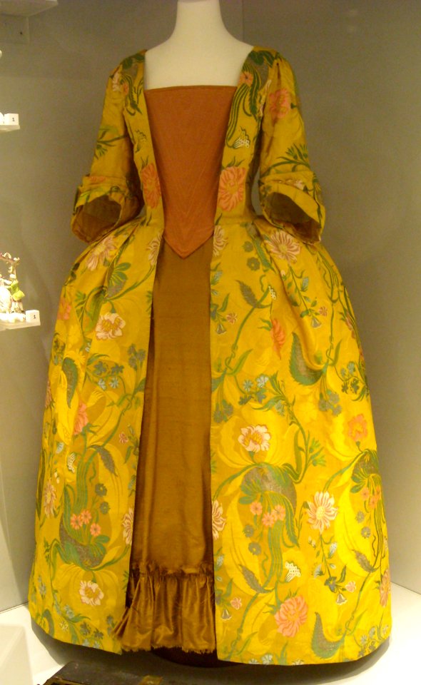 1740sDressHiggins