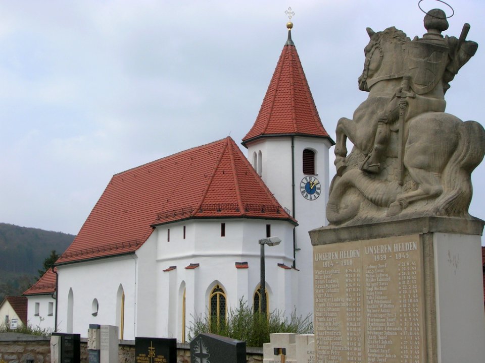 14-Nothelfer_und_Kriegerdenkmal_Wasserzell_(1)