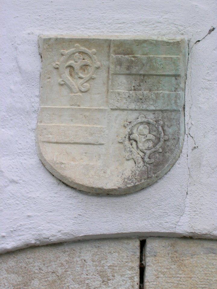 14-Nothelfer_Wasserzell_-Wappen_Südeingang