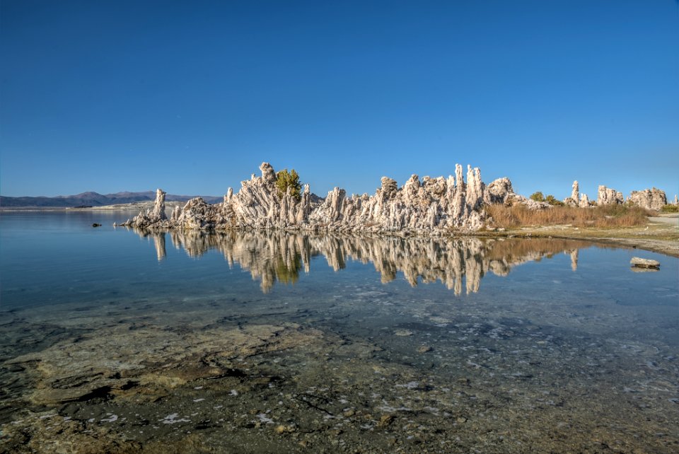 17-27-160-mono-lake
