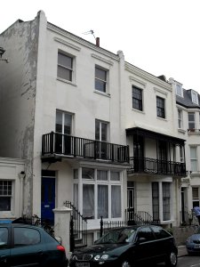 13–14_Sillwood_Road,_Brighton_(NHLE_Code_1380941)_(July_2010)