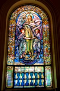 14_Blessed_are_the_Peacemakers,_Wheeler_Memorial_Window,_November_1907,_Tiffany_Studios_-_Arlington_Street_Church_-_Boston,_Massachusetts_-_DSC07024