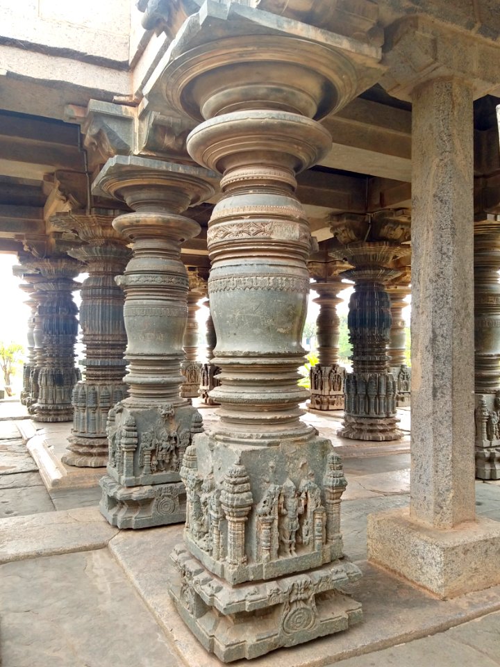 12th_century_Mahadeva_temple,_Itagi,_Karnataka_India_-_64