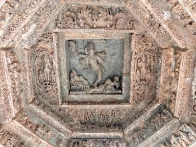 12th_century_Mahadeva_temple,_Itagi,_Karnataka_India_-_41