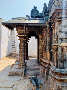 12th_century_Naganatha_temple,_Lakkundi,_Karnataka_India_-_17