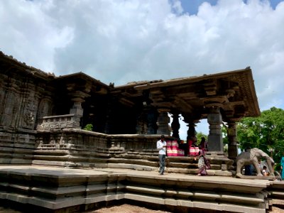 12th_century_Thousand_Pillar_temple,_Hanumkonda,_Telangana,_India_-_02