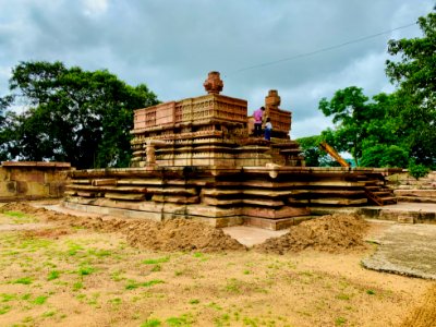 13th_century_Nandi_mandapa,_Ramappa_temples_complex,_Palampet_Telangana_India_-_02