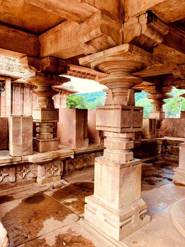 13th_century_Gaurisha_temple,_Ramappa_temples_complex,_Palampet_Telangana_-_8