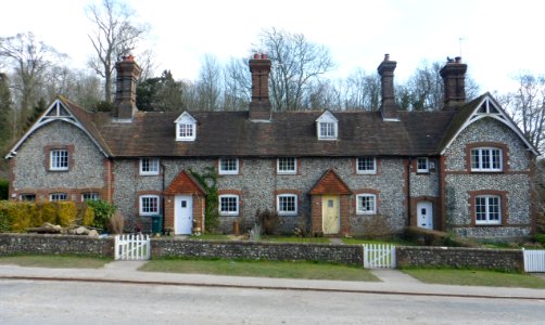 13–16_Stanmer_Park,_Stanmer_(NHLE_Code_1380967)_(April_2013)