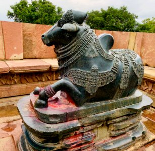 13th_century_Nandi_mandapa,_Ramappa_temples_complex,_Palampet_Telangana_India_-_29
