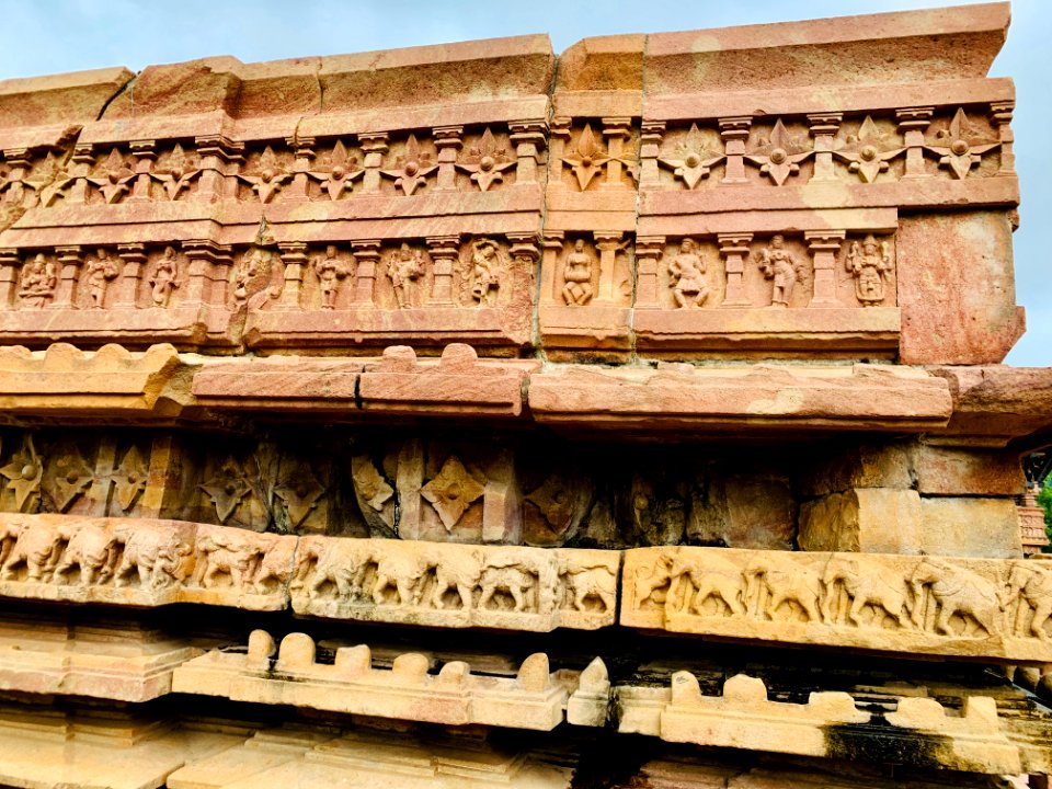 13th_century_Nandi_mandapa,_Ramappa_temples_complex,_Palampet_Telangana_India_-_7
