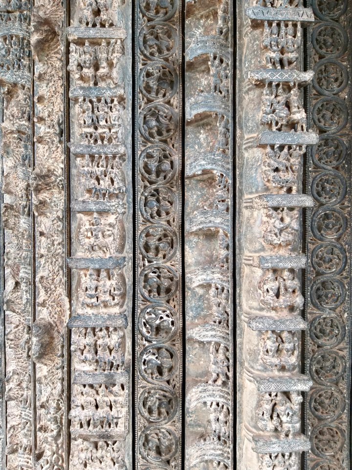 12th_century_Mahadeva_temple,_Itagi,_Karnataka_India_-_76