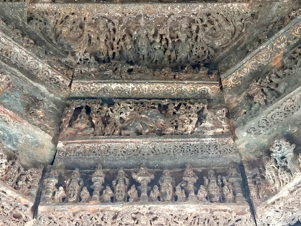 12th_century_Mahadeva_temple,_Itagi,_Karnataka_India_-_83