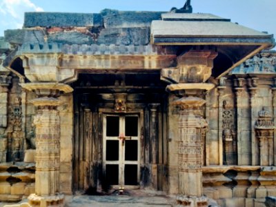 12th_century_Naganatha_temple,_Lakkundi,_Karnataka_India_-_25