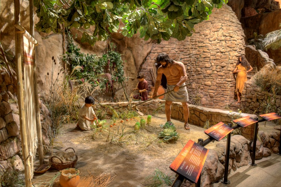 15_23_1113_creation_museum