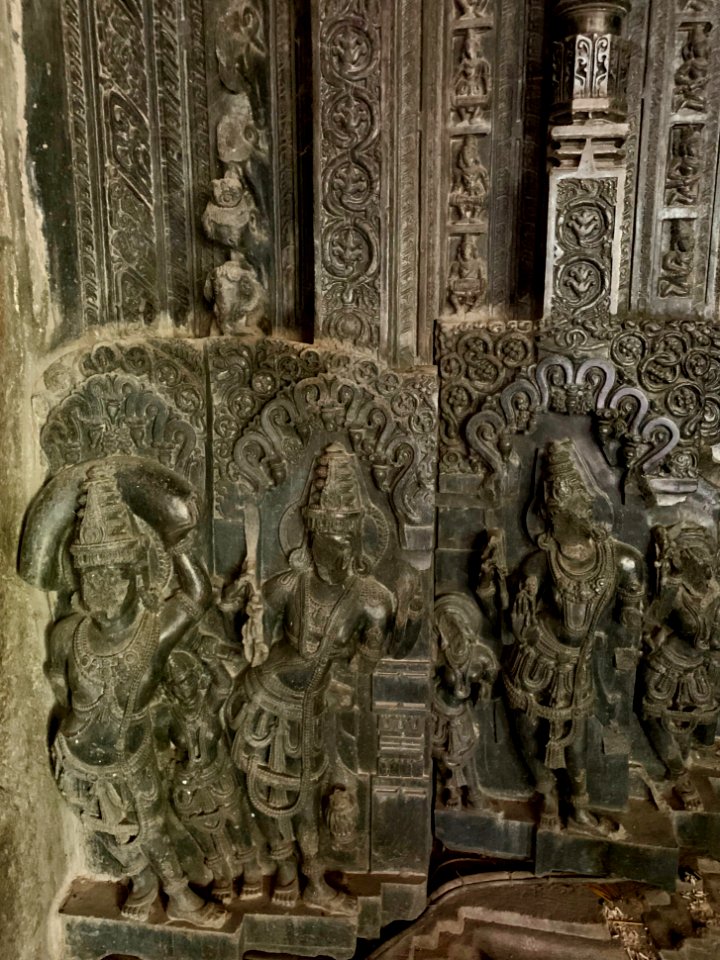 12th_century_Thousand_Pillar_temple,_Hanumkonda,_Telangana,_India_-_25