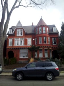 15_Howland_Ave._in_the_Annex