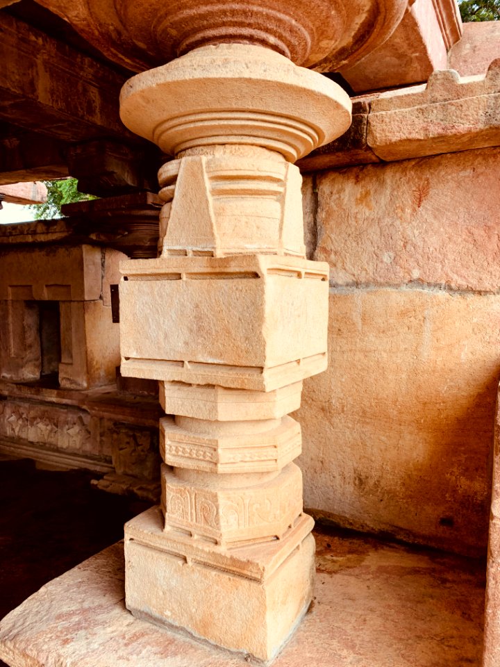 13th_century_Gaurisha_temple,_Ramappa_temples_complex,_Palampet_Telangana_-_7