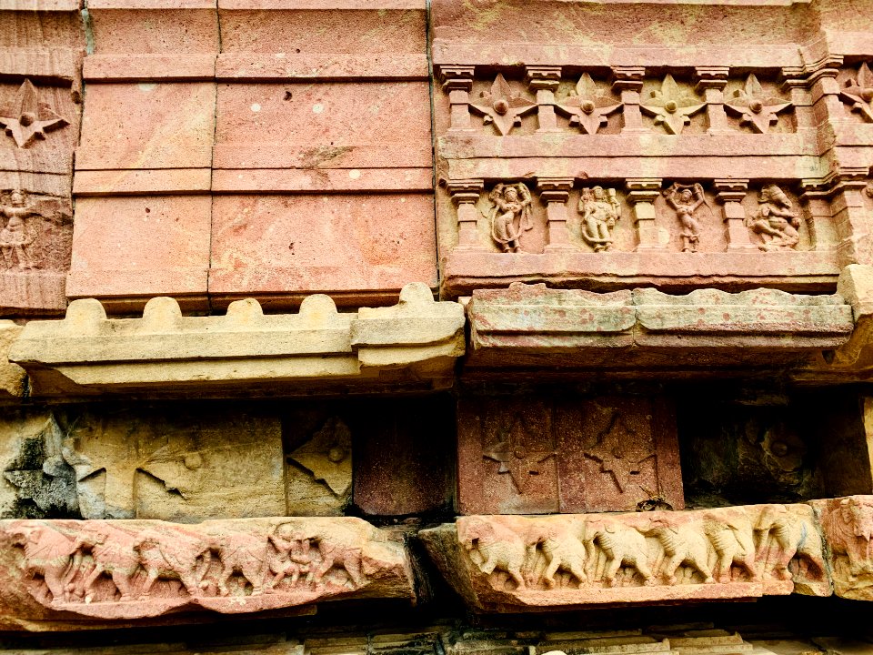 13th_century_Nandi_mandapa,_Ramappa_temples_complex,_Palampet_Telangana_India_-_9