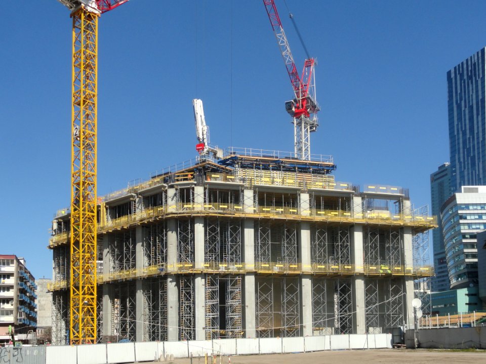 15-04-2019_plac_budowy_Varso,_6