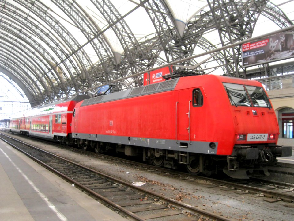 145_047-7_im_Dresdner_Hauptbahnhof