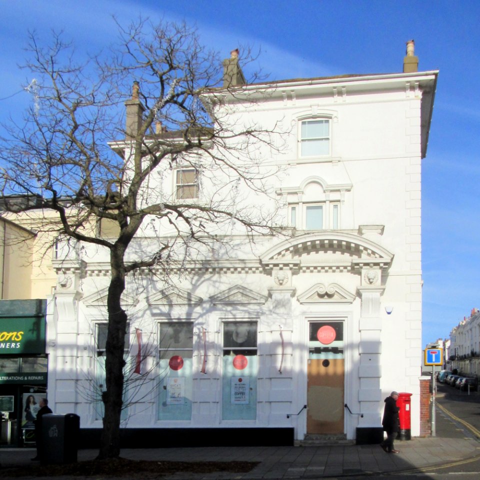 142_Western_Road,_Brighton_(December_2016)_(1)