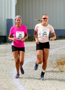 142_Eva_Nilsson_and_143_Clara_Nilsson_Moseby_in_Musselloppet_2019 photo