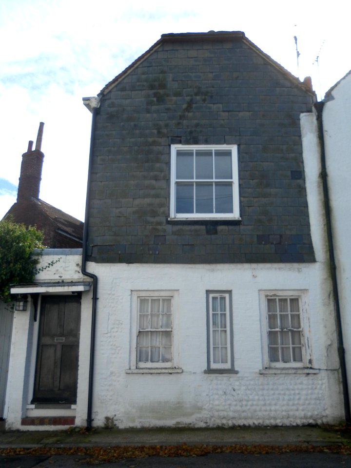 15_Bakers_Road,_Old_Town,_Eastbourne_(NHLE_Code_1043665)_(October_2012)