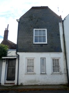 15_Bakers_Road,_Old_Town,_Eastbourne_(NHLE_Code_1043665)_(October_2012)