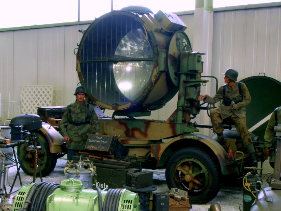 150cm_FLAK_scheinwerfer
