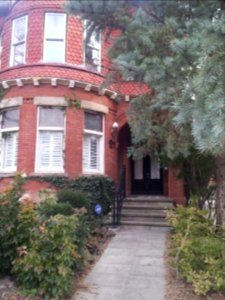 15_Howland_Ave.,_Toronto,_Canada