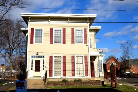 14_Maple_Avenue_-_Windsor,_Connecticut_-_DSC04766