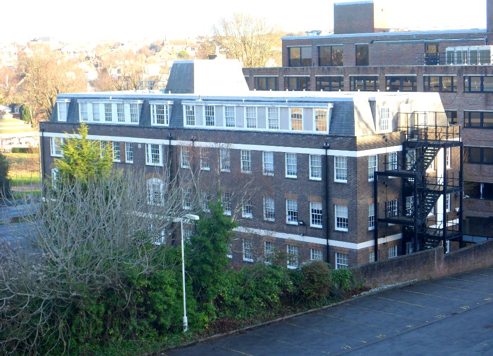 153_Preston_Road,_Preston_Park,_Brighton_(December_2013)