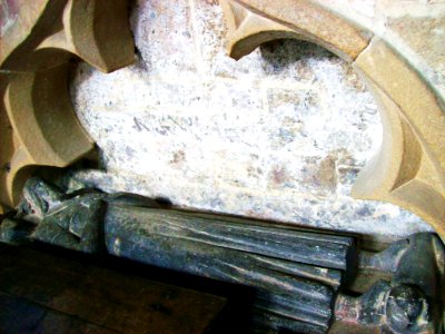 14th_c._effigy,_Crich_2