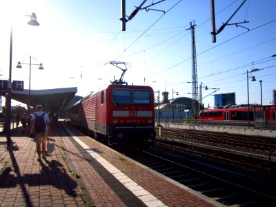 143_814-2_vor_Dresdner_Hauptbahnhof_DD_Hbf