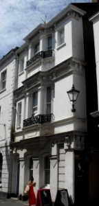 14a_Ship_Street,_Brighton_The_Lanes,_Brighton_(NHLE_Code_1380913)_(July_2010)