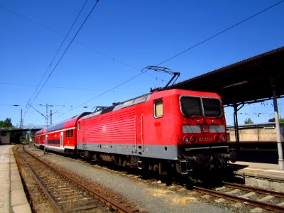 143_033-9_mit_Doppelstockzug