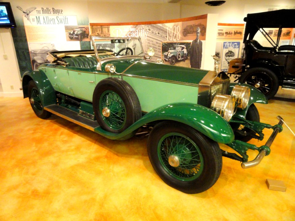1928_Rolls-Royce_Phantom_I_-_Lyman_&_Merrie_Wood_Museum_of_Springfield_History_-_DSC04153