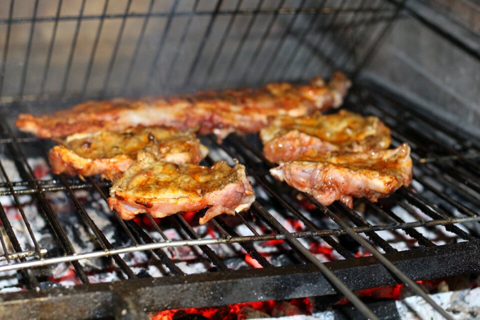 Meat barbecue grill