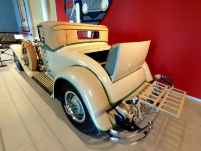1929_Cord_L-29_Cabriolet_p1
