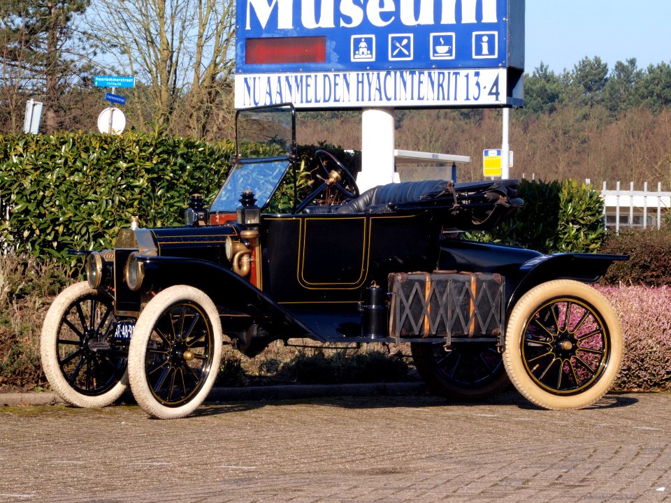 1914_Ford_Runabout_pic-001