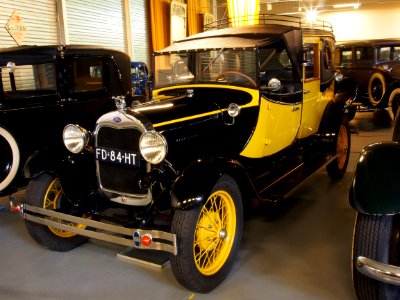 1928_Ford_A_Landaulette_pic7